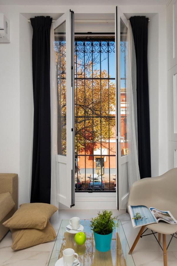 Appartement Alohamundi Adriano à Séville Extérieur photo